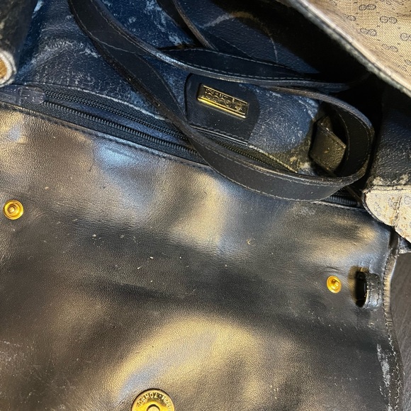 Vintage Gucci Shoulder Bag - Picture 8 of 11